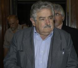 Mujica asumirá rodeado de austeridad y sin desfile militar