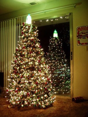 Toda una familia muere en incendio provocado por luces del árbol de Navidad en México