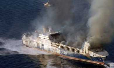 9 muertos en el incendio de un navío griego frente a las costas de Venezuela