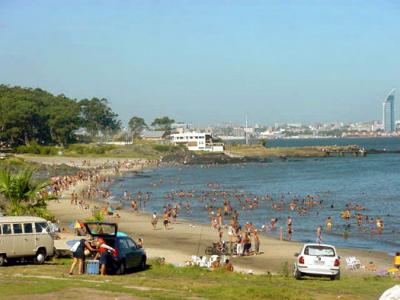 3 jóvenes desaparecidos en playas del oeste de Montevideo