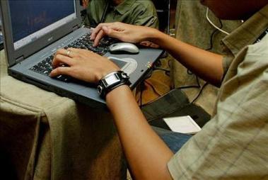 Red de "Hackers" roba más de dos millones de dólares a bancos en Colombia