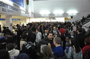 Un beso de despedida provocó alarma y cerró un aeropuerto de EEUU