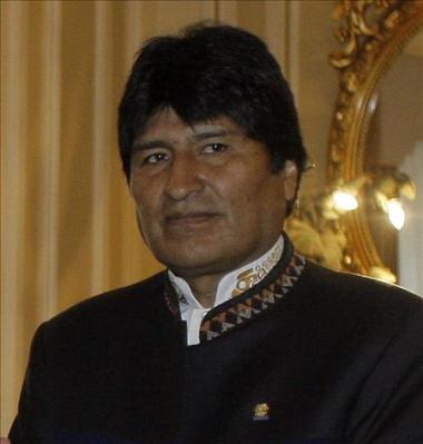 Morales tomará el bastón vestido de indio y acompañado de una sacerdote aimara de más de cien años