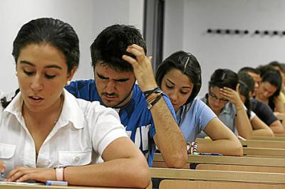 ¡Albricias!... La Universidad de Sevilla reconoce a sus alumnos el 'derecho a copiar' exámenes