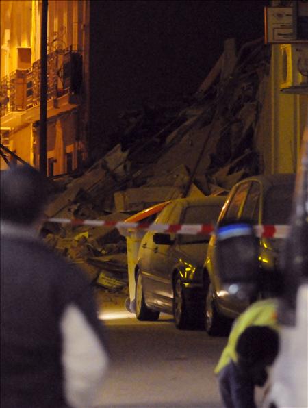 Milagro en Madrid al derrumbarse un edificio