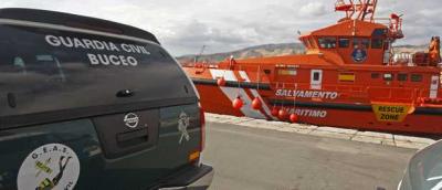 Recuperan el cuerpo del comandante del helicóptero que cayó al mar en Almería
