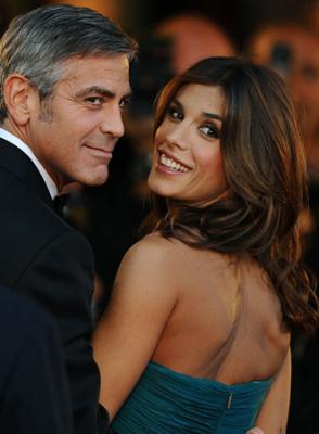George Clooney le regala a su chica una espectacular mansión
