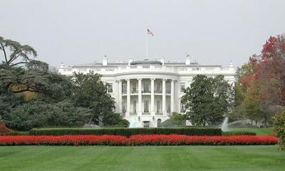 Obama congelará salarios de 1.200 funcionarios de la Casa Blanca