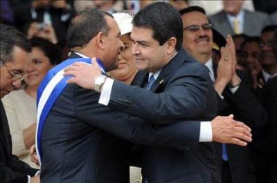 Honduras: culmina saga Zelaya y asume Lobo como presidente