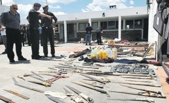 En gigantesco operativo limpian de armas la mayor cárcel de Uruguay
