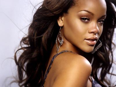 Rihanna: "puedo esperar 10 años por el verdadero amor"