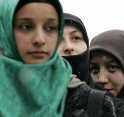 Adolescente turca fue enterrada viva para "lavar el honor de la familia"