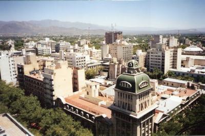 Alarma por fuerte sismo en la ciudad de Mendoza
