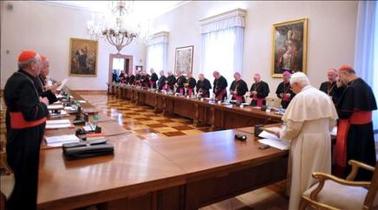 Benedicto XVI califica de "crimen atroz" los abusos sexuales de niñoz cometidos por curas irlandeses