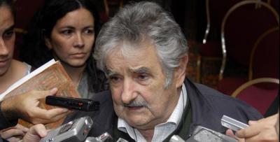 Estado uruguayo paga gastos de transmisión de mando tras choque entre Mujica y sindicalistas