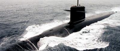Un submarino del Reino Unido navega hacia las Islas Malvinas