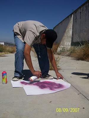 México: Juez intenta pintar glúteos a menor por "grafitear"