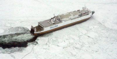 Fueron liberados decenas de barcos que estaban atrapados por el hielo en el Mar Báltico