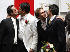México celebra primeras bodas gay en su historia