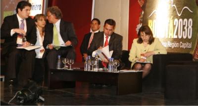 Uruguay va a elegir alcaldes y en Colombia quieren echarlos