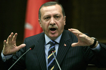 Turquía amenaza con expulsar del país a 100 mil armenios