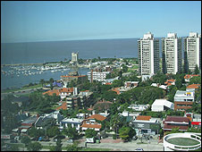 La BBC dice que Uruguay es "un infierno fiscal