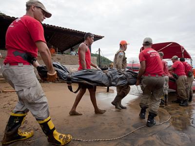 Caos en Río de Janeiro por diluvio: 31 muertos y 18 heridos