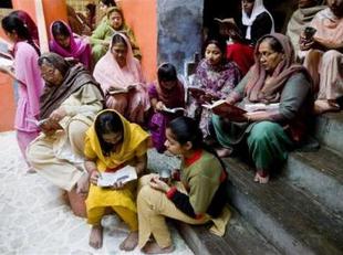 Una mujer india mata a sus tres hijas por la presión familiar para tener un hijo varón