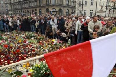 Las autoridades rusas responsabilizan a los pilotos del avión por la muerte del presidente de Polonia y otras 95 personas