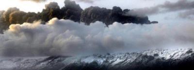 Se agrava el colapso aéreo en Europa por las cenizas del volcán islandés