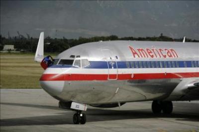 Por fuego en la cabina, un avión de American Airlines debió regresar a Colombia