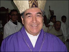Obispo mexicano provoca escándalo al decir que "el erotismo impide respetar a los niños"
