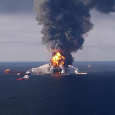 Descomunal contaminación en el Golfo de México por hundimiento de la plataforma petrolera