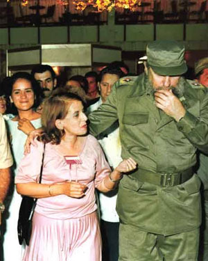 La científica cubana Hilda Molina fue escrachada mientras presentaba su libro en la Feria del Libro en Argentina