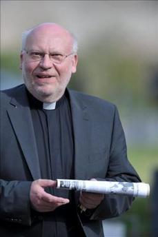 Malón de denuncias de abusos en Bélgica tras el cese de un obispo