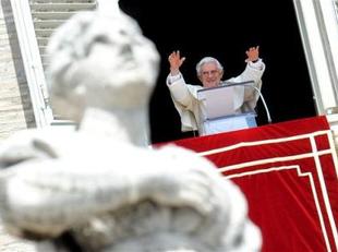 Graduado de Oxford escribió el memorándum burlándose del Papa