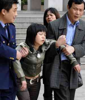 Los niños de China no están a salvo: otro desquiciado entró a una guardería y acuchilló a 28