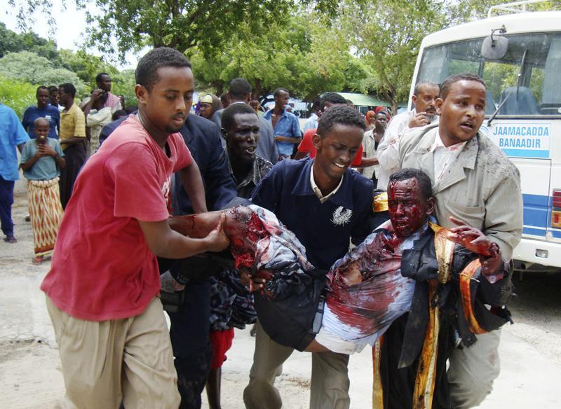 Drama en Somalia: las bombas colocadas en una mezquita matan a 30 y deja 70 heridos