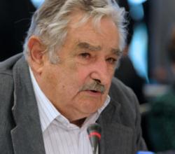 A este presidente le cuesta el paso que da, dijo Mujica al acompañar a Néstor Kirchner como secretario general de Unasur