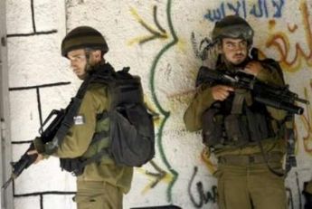 Dos soldados israelíes son acusados de utilizar a un niño palestino de 10 años como escudo humano