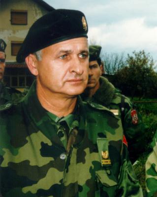Serbio condenado por la masacre de Srebrenica fue apuñalado por presos musulmanes en prisión británica