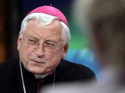 Investigan a obispo alemán por abusos a menores
