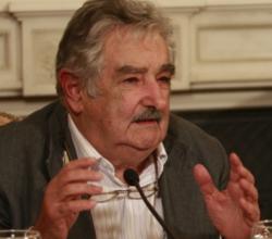 Elecciones de intendentes y alcaldes en Uruguay: el presidente Mujica dijo que "se siente que es un experimento"