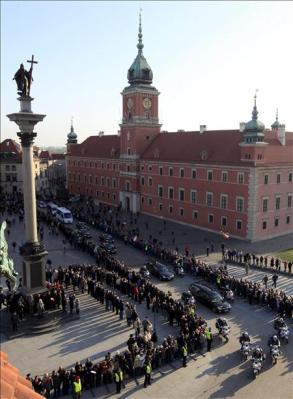 Polonia recuerda la tragedia aérea de Smolensk y pide conocer la verdad