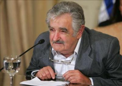 Mujica celebra sus 75 años con una "cena sana" y recomendaciones médicas