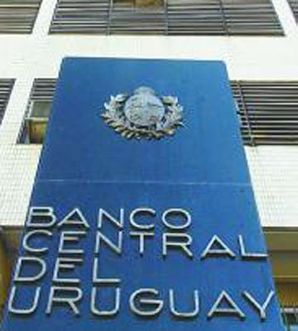 El Banco Central publica las deudas de la mitad de los ciudadanos uruguayos activos como si fueran delincuentes
