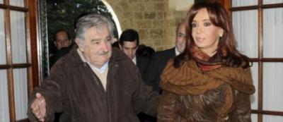 Mujica pidió que se levante el corte y Cristina dijo que es un tema de la Justicia