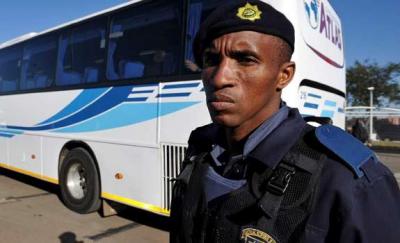 Policía sudafricana se sale de control