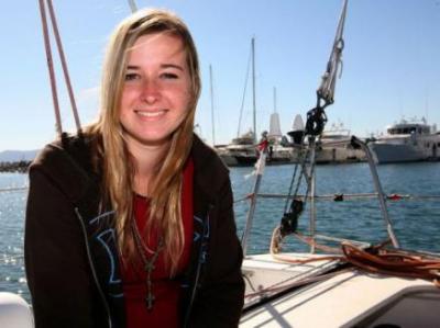 La adolescente estadounidense que daba la vuelta al mundo en velero está sana y salva