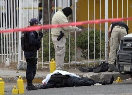 Comando de pistoleros masacra a internos en centro para drogadictos en México